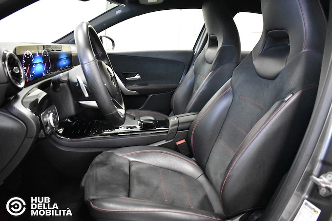 MERCEDES-BENZ A 180 d Automatic Premium